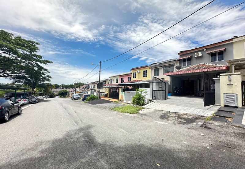 Taman Saujana Puchong