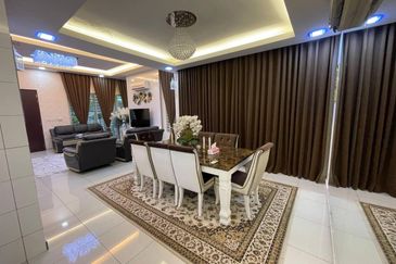 Super Cheap Fully Furnished 3 Storey Semi D , 1080 Residence Prima Saujana Kajang 