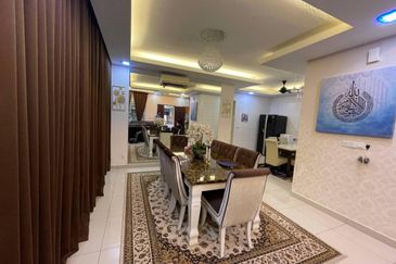 Super Cheap Fully Furnished 3 Storey Semi D , 1080 Residence Prima Saujana Kajang 