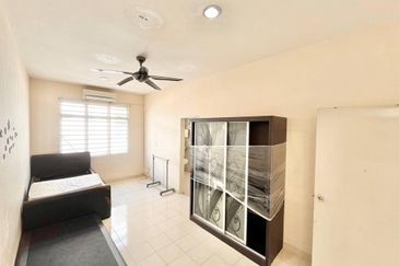 Jalan Taman Putra Impiana