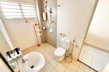 Jalan Taman Putra Impiana