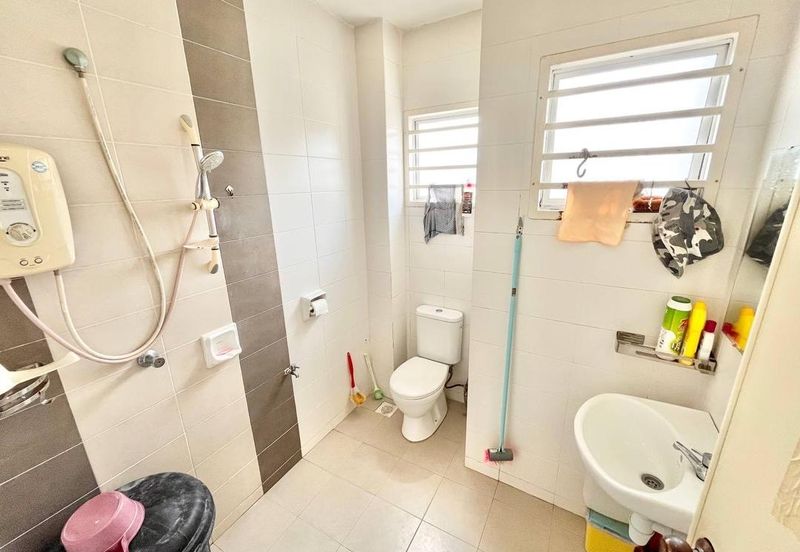 Jalan Taman Putra Impiana