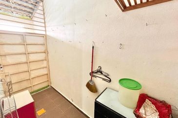 Jalan Taman Putra Impiana