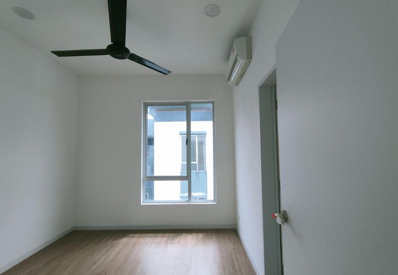 CHEAPEST🏡3 Storey Semi D Cluster Parkfield Tropicana Heights Kajang