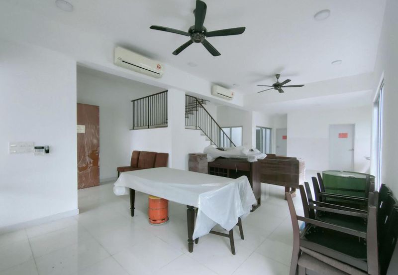 CHEAPEST🏡3 Storey Semi D Cluster Parkfield Tropicana Heights Kajang