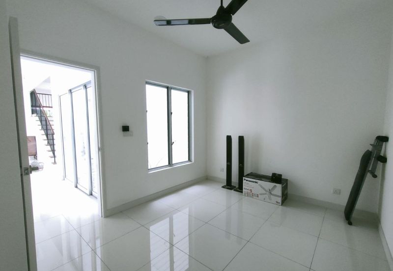 CHEAPEST🏡3 Storey Semi D Cluster Parkfield Tropicana Heights Kajang