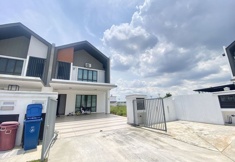 HUGE LAND Corner Lot 2 Storey Aria, Alam Impian