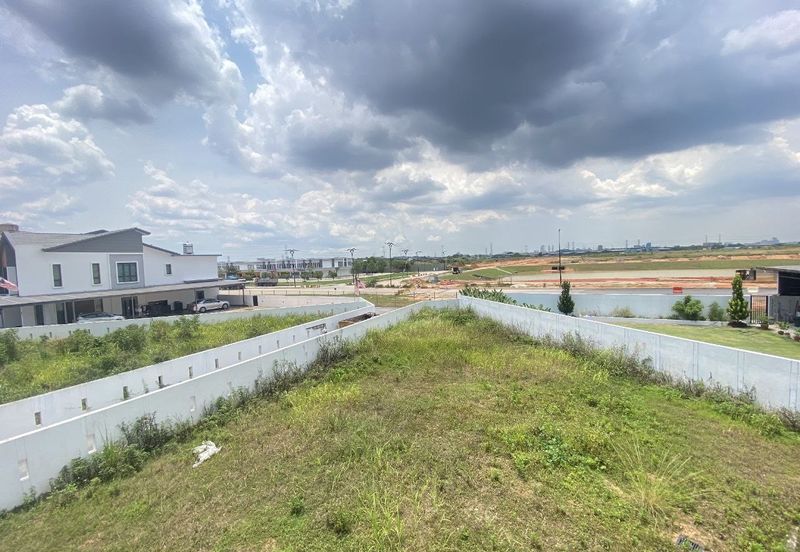 HUGE LAND Corner Lot 2 Storey Aria, Alam Impian