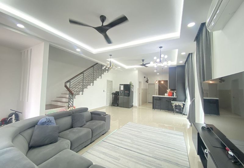 HUGE LAND Corner Lot 2 Storey Aria, Alam Impian