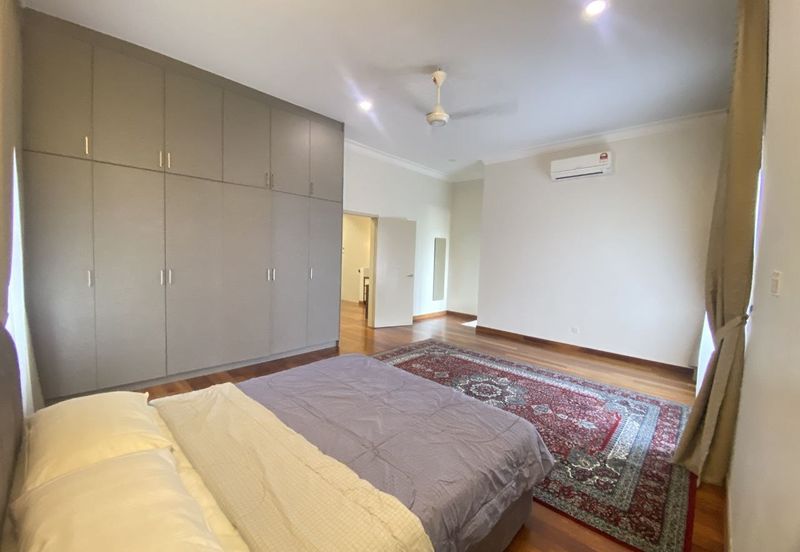 Fully Renovated End Lot 2 Storey Terrace at Orkestra, Alam impian