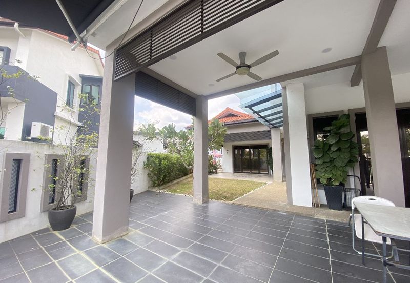 Fully Renovated End Lot 2 Storey Terrace at Orkestra, Alam impian