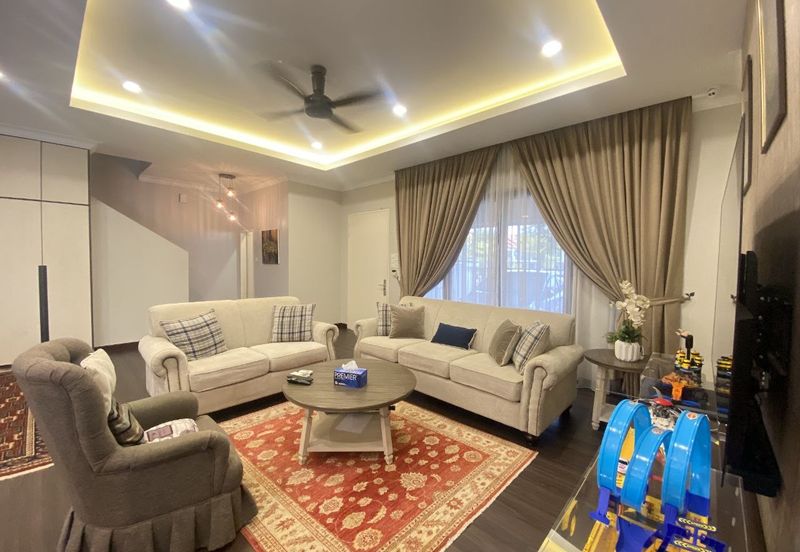 Fully Renovated End Lot 2 Storey Terrace at Orkestra, Alam impian