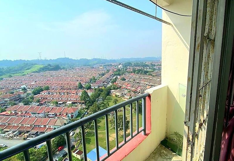 Vista Pinggiran, Taman Pinggiran Putra