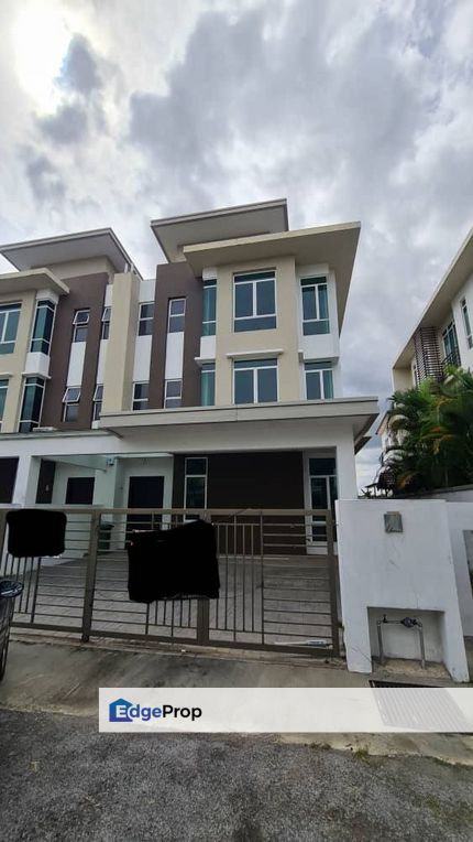 FREEHOLD MALAY RESERVED LARGE BUILT-UP LOW DENSITY 3 STOREY SEMI-D HOUSE RAMAL VILLA BANGI, Selangor, Bangi