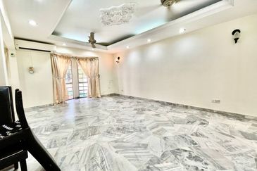 NON BUMI LOT CORNER DOUBLE STOREY SEMI D JALAN TENGKU AMPUAN BASIK SEKSYEN 9 SHAH ALAM 