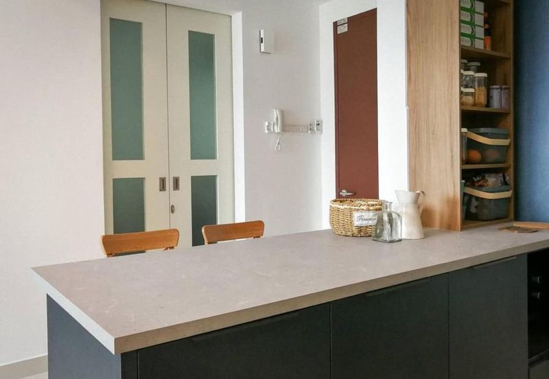 Lake Point Residence