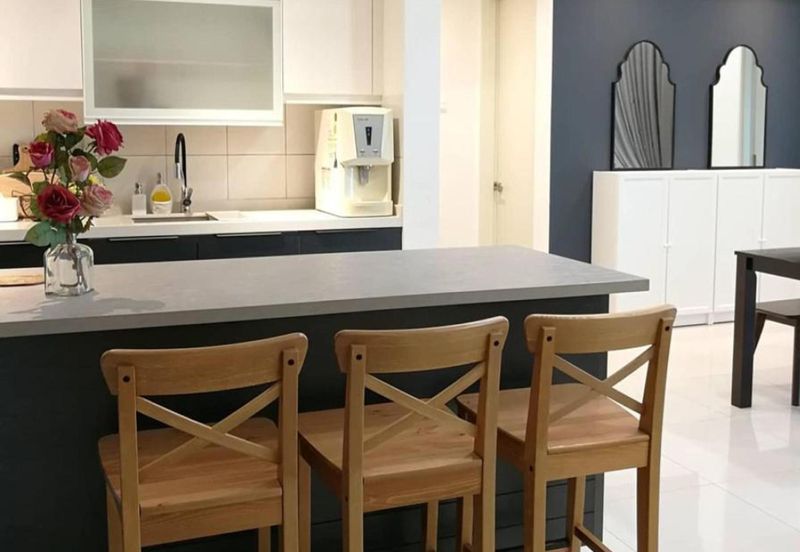 Lake Point Residence