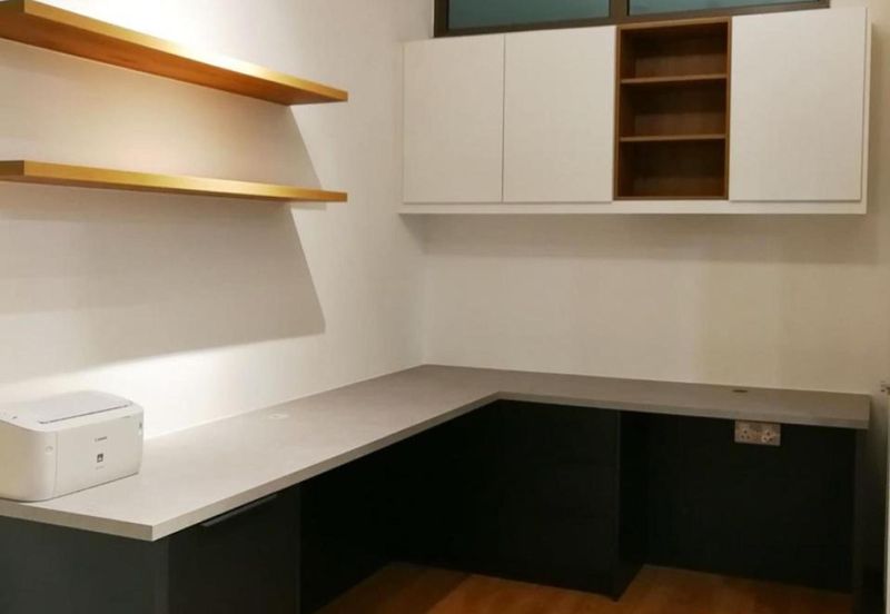 Lake Point Residence