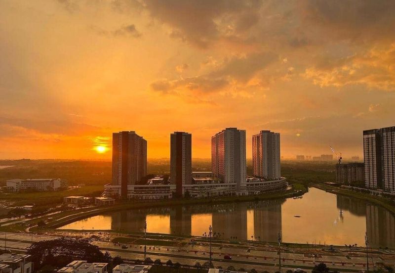 Lake Point Residence