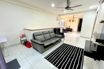 End Lot Goodview Heights Upper Unit Hibiscus Townhouse, Kajang Sg Long