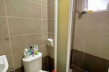 End Lot Goodview Heights Upper Unit Hibiscus Townhouse, Kajang Sg Long