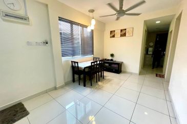 End Lot Goodview Heights Upper Unit Hibiscus Townhouse, Kajang Sg Long