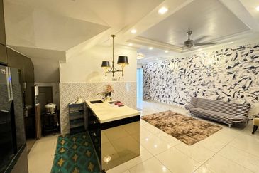 Town House 1.5 Storey Fully Furnished Jalan Kelip-Kelip Desa Tropika Shah Alam 