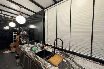 Town House 1.5 Storey Fully Furnished Jalan Kelip-Kelip Desa Tropika Shah Alam 