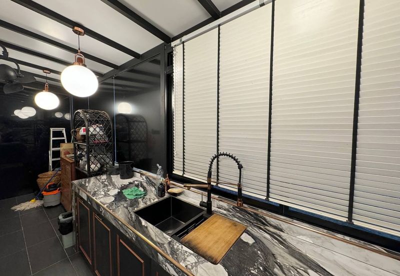 Town House 1.5 Storey Fully Furnished Jalan Kelip-Kelip Desa Tropika Shah Alam 