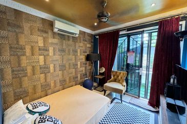 Town House 1.5 Storey Fully Furnished Jalan Kelip-Kelip Desa Tropika Shah Alam 