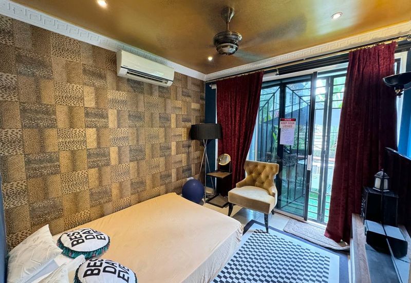 Town House 1.5 Storey Fully Furnished Jalan Kelip-Kelip Desa Tropika Shah Alam 