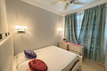 Town House 1.5 Storey Fully Furnished Jalan Kelip-Kelip Desa Tropika Shah Alam 