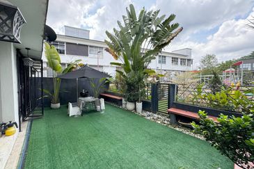 Town House 1.5 Storey Fully Furnished Jalan Kelip-Kelip Desa Tropika Shah Alam 