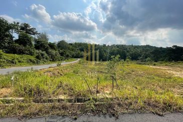 Tanah lot banglo 4503 sqft infra ready freehold rizab melayu di jenderam