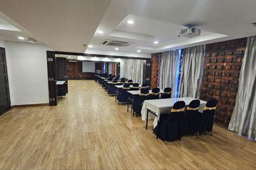 8 storey commercial Building at shah alam 