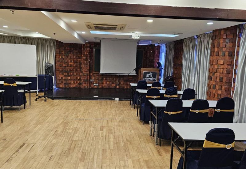 8 storey commercial Building at shah alam 