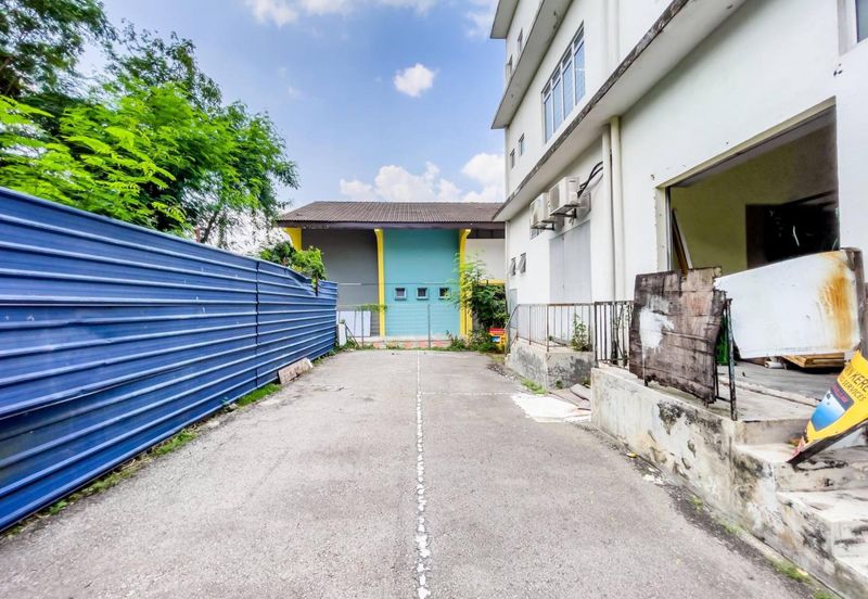 3 Storey ShopLot, Jalan Langat 6 Taman Sri Langat Jalan reko Kajang