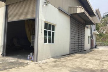 SEMI D FACTORY FOR SALE AT SEMENYIH