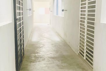 Apartment Suria Bayu .