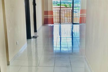 Apartment Suria Bayu .