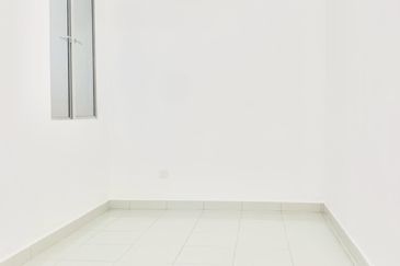 Apartment Suria Bayu .