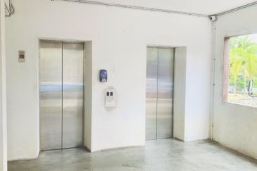 Apartment Suria Bayu .