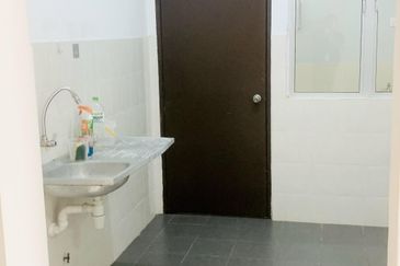 Apartment Suria Bayu .