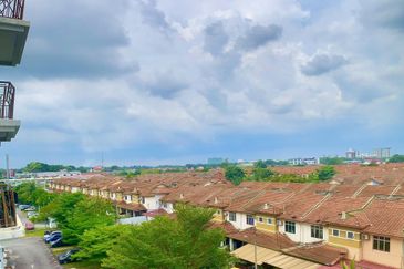 Apartment Suria Bayu .