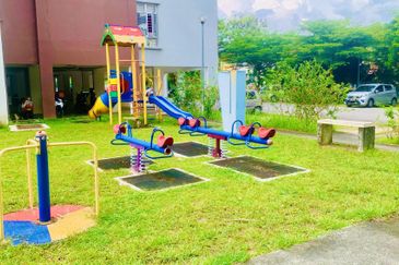 Apartment Suria Bayu .