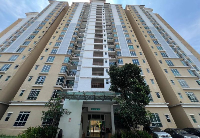 Villa Park Condominium