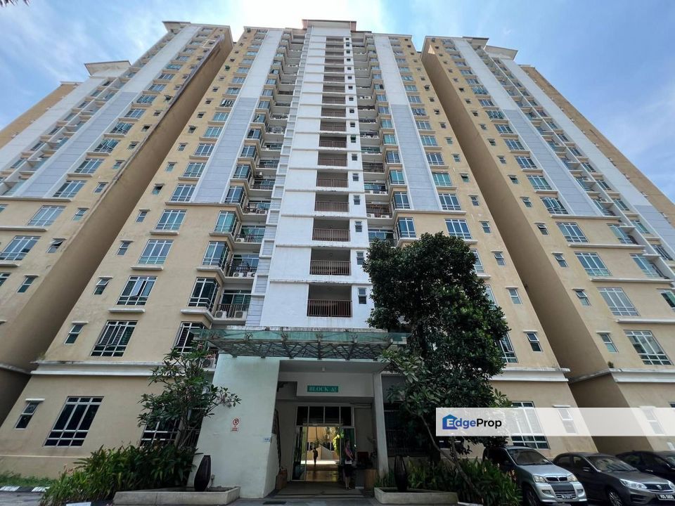 Freehold Low Level Villa Park with 2 parking, Selangor, Seri Kembangan