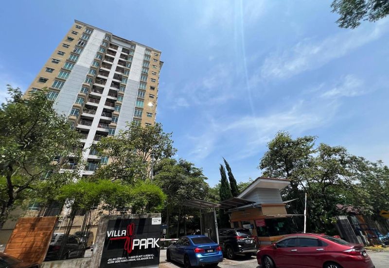 Villa Park Condominium