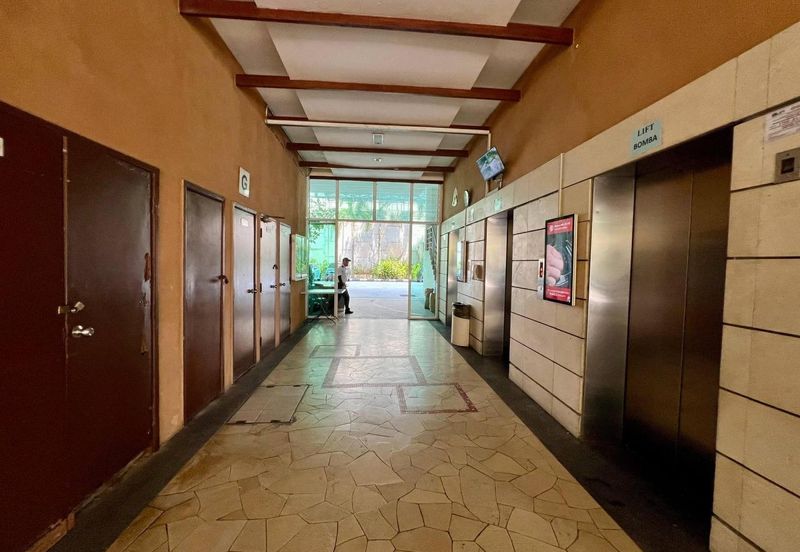 Villa Park Condominium