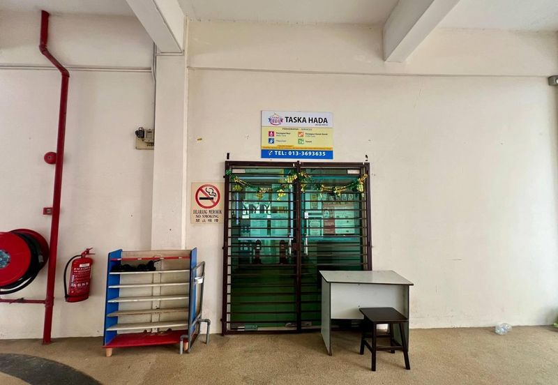 Villa Park Condominium